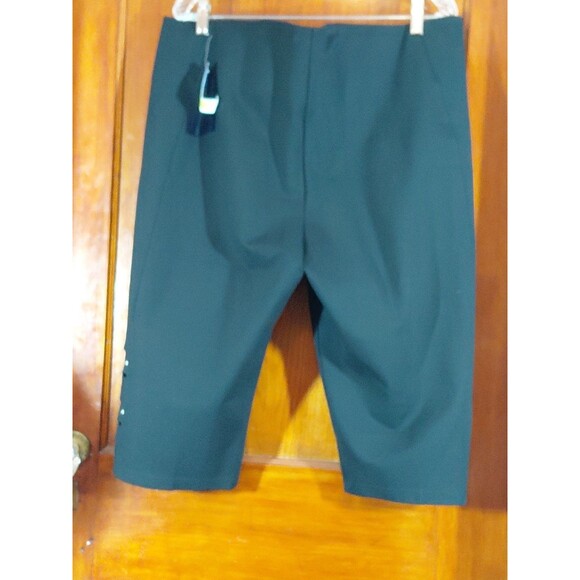 Peter Nygard Slims 2X (20W-22W)Rhinestones Accent Black Stretch Capri Pull On - Picture 5 of 9